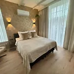 Seastreet Suite
